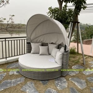 Ghế Bể Bơi Có Mái Che